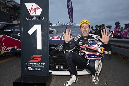 Townsville Supercars: Whincup cruises to Saturday race win