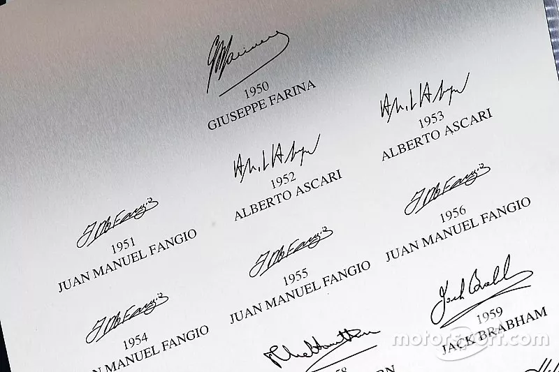 Firma de ex campeones del mundo de F1