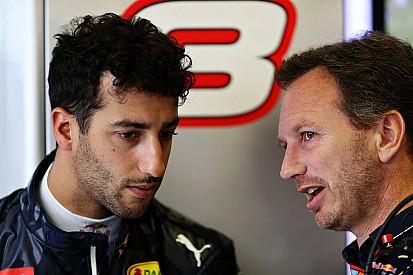 Horner: “Misschien was Ricciardo bang tweede rijder te worden achter Verstappen”