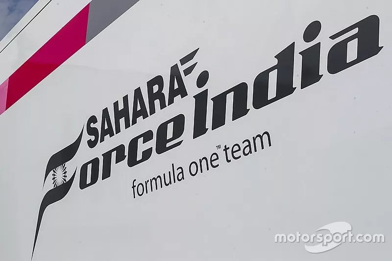 Force India logo en un cami&oacute;n
