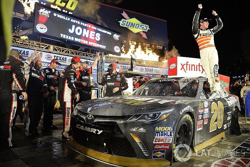 Race winner Erik Jones, Joe Gibbs Racing Toyota