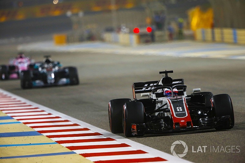 FIA、F1マシンから飛散するパーツを危険視。マシンチェック強化を検討