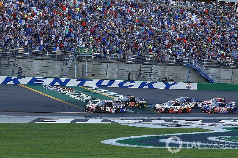 Las tres categorías de NASCAR estrenarán modelo de neumáticos en Kentucky