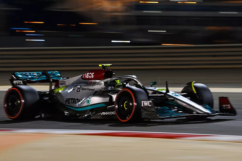 Lewis Hamilton, Mercedes W13
