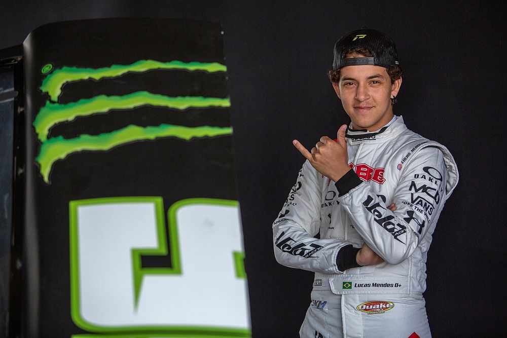Aos 15 anos, Lucas Mendes foi um dos
destaques na primeira etapa da
GT Sprint Race 2022