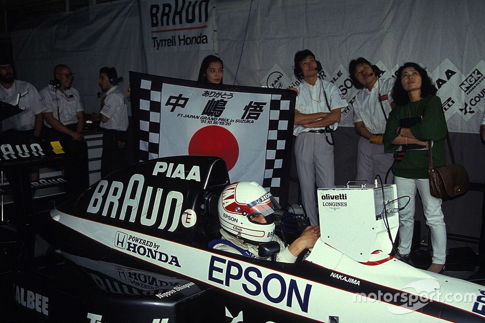 Satoru Nakajima sits in his Tyrrell 020 Honda