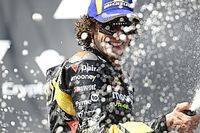 El VR46 Racing Team anuncia la renovaci&oacute;n de Bezzecchi para MotoGP 2024