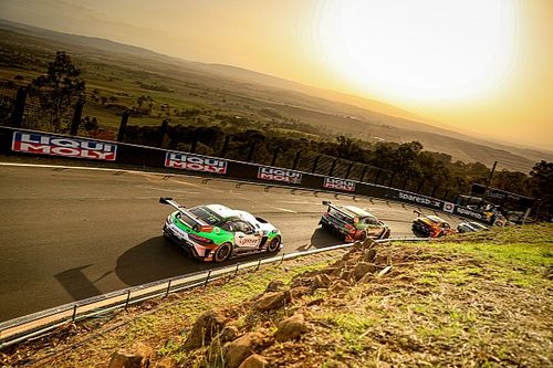 Posponen las 12 Horas de Bathurst por el COVID