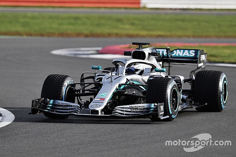Así luce en pista el nuevo Mercedes W10