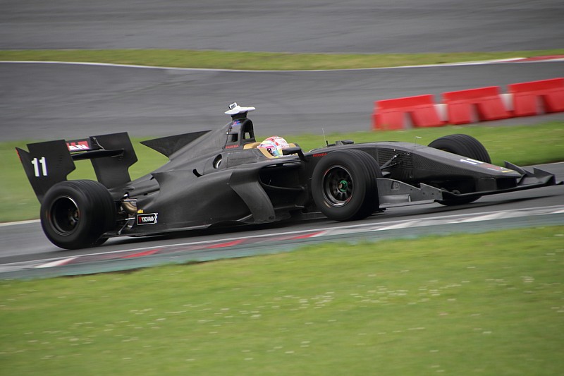 SF19シェイクダウンテスト、1日目は雨に見舞われるも53周走破