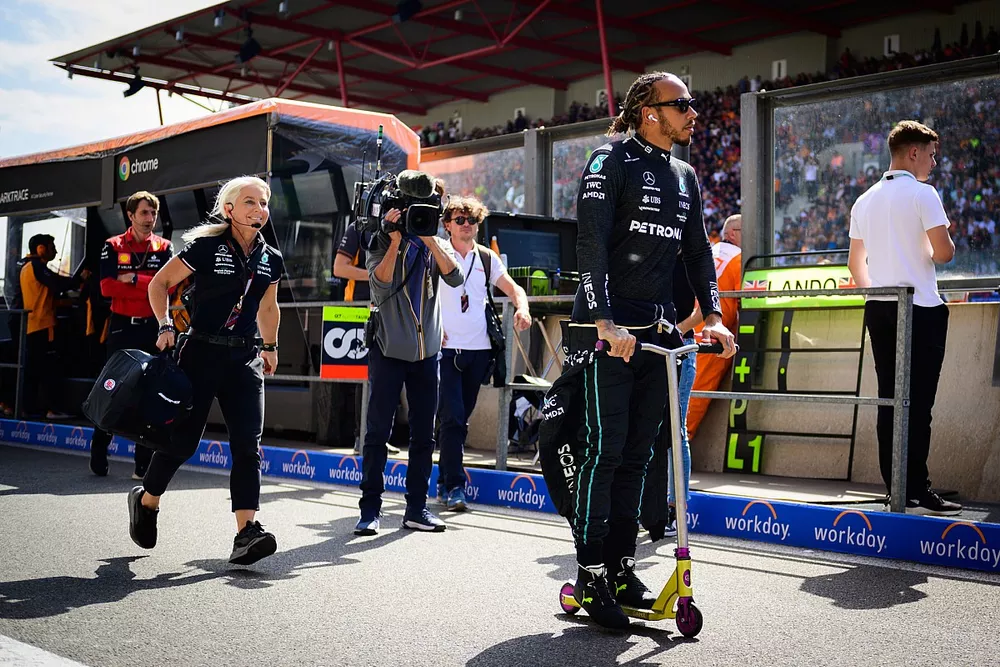 Lewis Hamilton, Mercedes, Angela Cullen