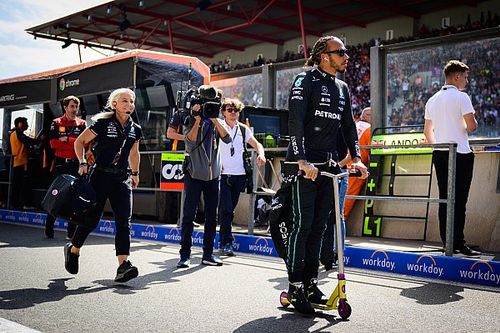 Hamilton y Angela Cullen, su eterna fisio y entrenadora, separan sus caminos