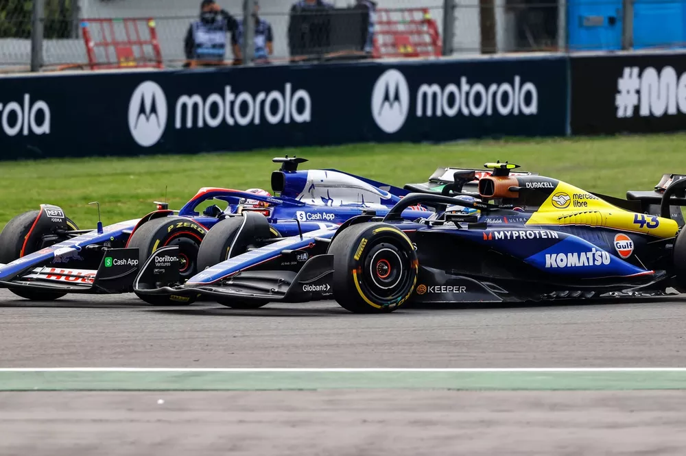 Liam Lawson, VCARB 01, battles with Franco Colapinto, Williams FW46