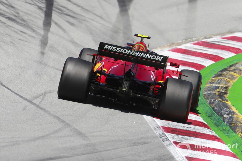 Carlos Sainz Jr., Ferrari SF21