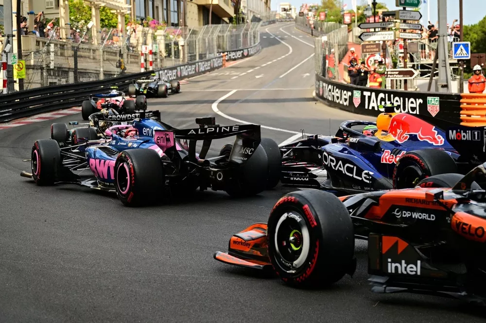 Lewis Hamilton, Ferrari, George Russell, Mercedes, Pierre Gasly, Alpine