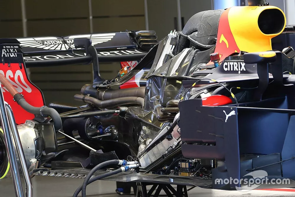 Detalle del motor del Red Bull Racing RB14