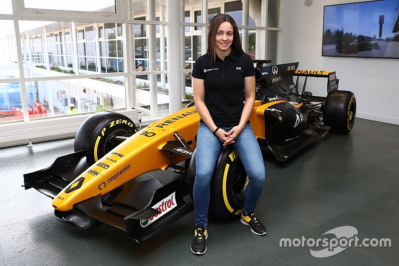 Female karting ace Garcia joins Renault junior programme