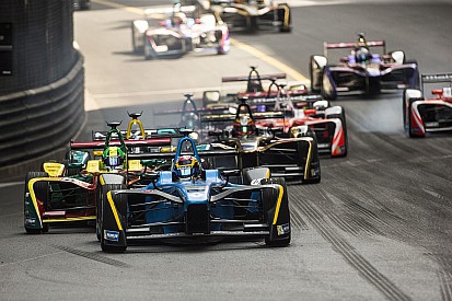 Course - Buemi résiste juste au bout à Di Grassi