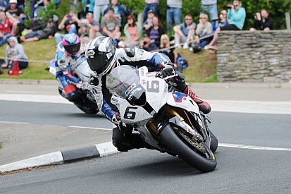Isle of Man TT: Michael Dunlop bei Hawk Racing auf BMW