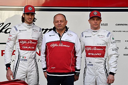 Räikkönen és Giovinazzi is gyönyörűnek látja az Alfa Romeo C38-at