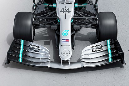 Mercedes W09 Vs. Mercedes W10: első szárny