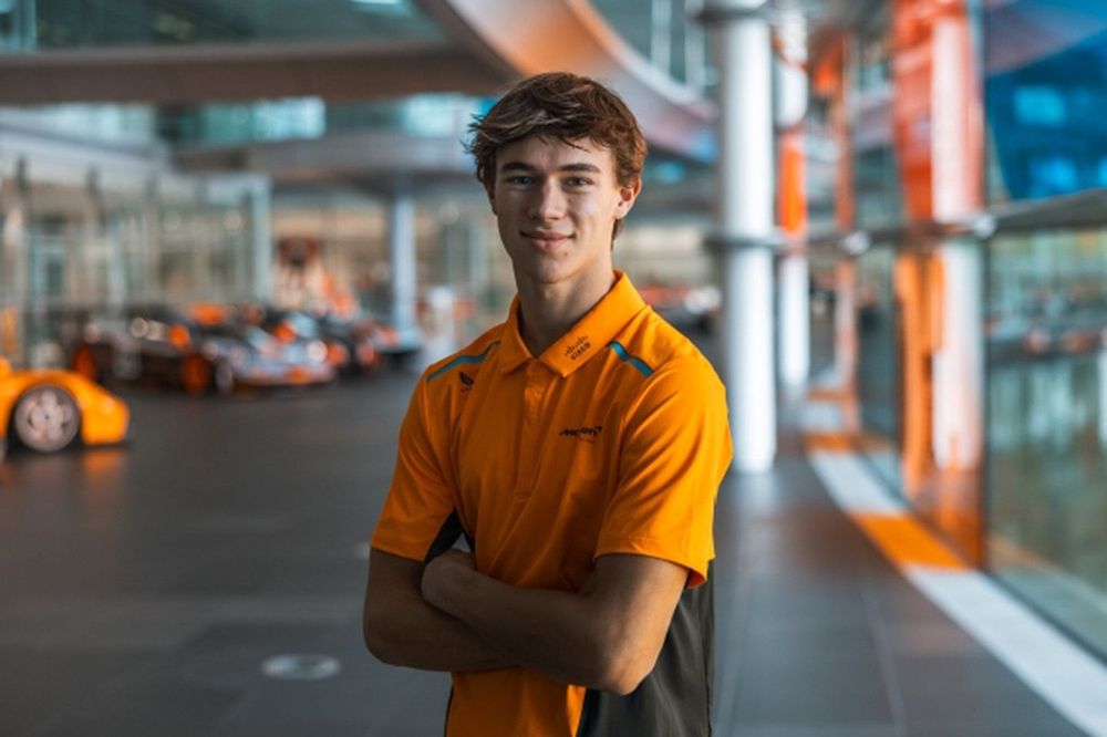 Brando Badoer, piloto junior de McLaren