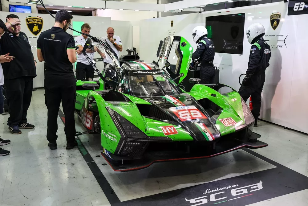 #63 Lamborghini Iron Lynx Lamborghini SC63: Mirko Bortolotti, Edoardo Mortara, Daniil Kvyat