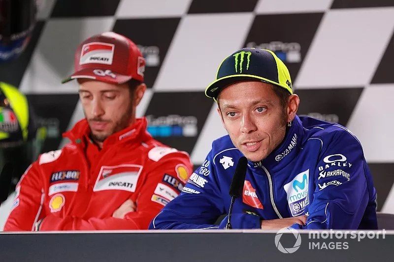 Andrea Dovizioso, Ducati Team, Valentino Rossi, Yamaha Factory Racing