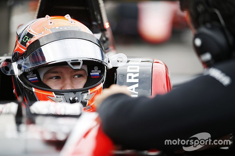 GP3 Abu Dhabi: Mazepin pakt belangrijke bonuspunten met pole, Verschoor P12