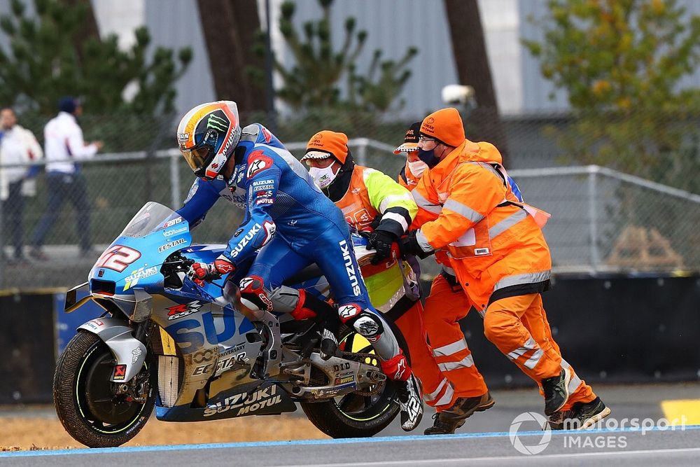 Alex Rins, Team Suzuki MotoGP después de la caída