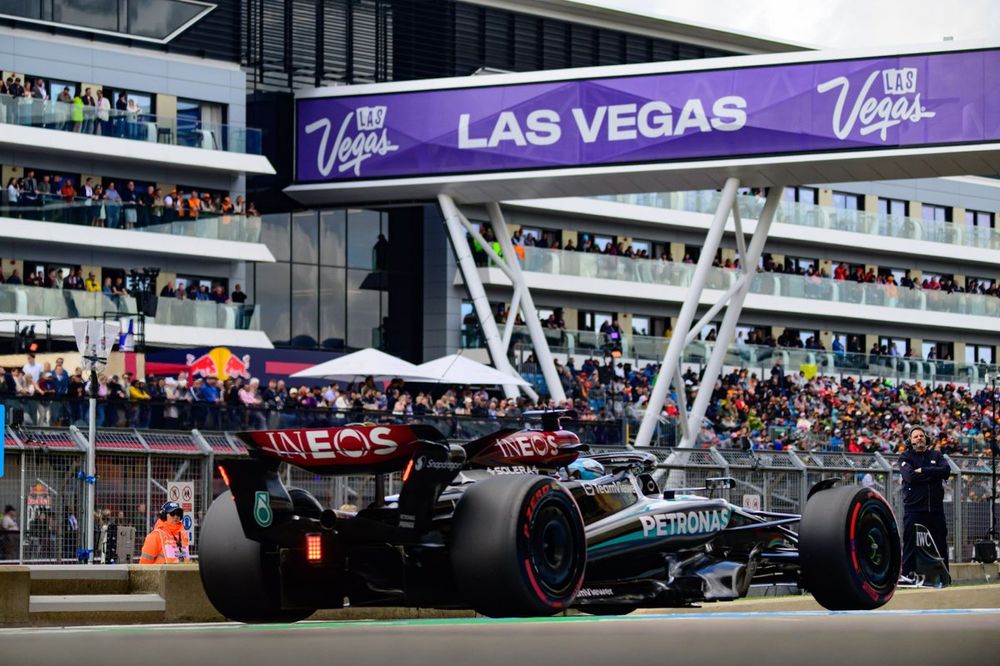 George Russell, Mercedes W15