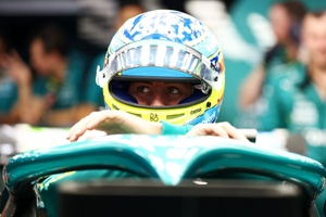 フェルナンド・アロンソ直筆サイン入り超大型写真…Fernando Alonso フェルナンド・アロンソ直筆サイン入り超大型写真…Fernando