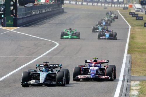 Russell afirmó que sufrió turbulencias por el aire sucio en su casco