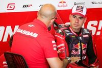 Augusto Fernández: "Mi futuro está en el paddock de SBK, no voy a bajar a Moto2"