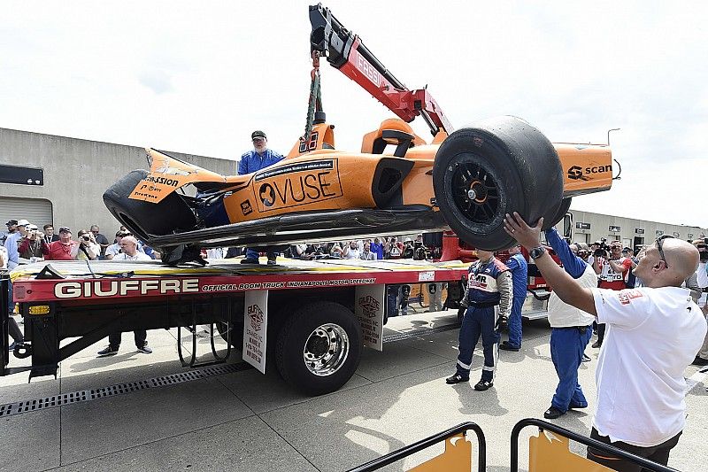 El coche accidentado de Fernando Alonso