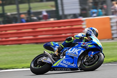Rins: “Es la primera vez que tengo que tirarme de una moto a 170 por hora”