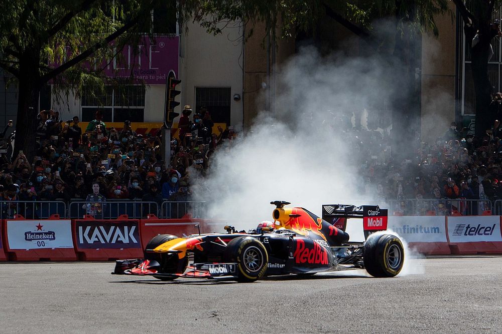 Sergio P&eacute;rez. Red Bull ShowRun CDMX