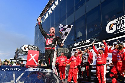 Michael Annett cruises to first Xfinity win at Daytona
