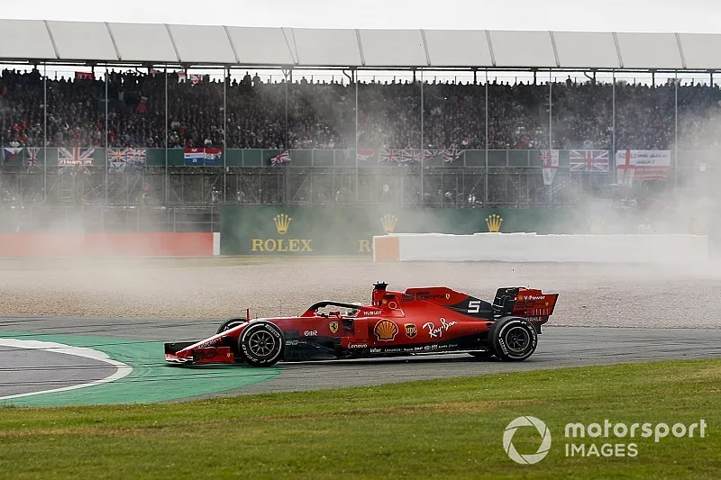 Choque de Sebastian Vettel, Ferrari y Max Verstappen, Red Bull Racing RB15