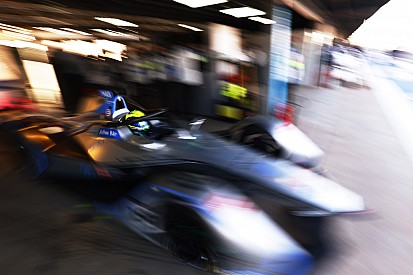 Massa egy 17. és 18. hellyel várja a folytatást a Formula E-ben