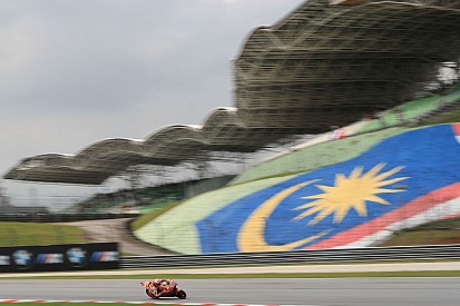 Los pilotos de MotoGP piden adelantar una hora la carrera de Sepang