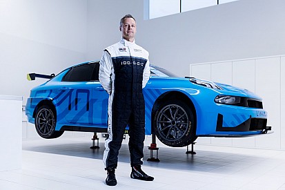 Háromszoros WTCC-bajnokot igazolt a Lynk & Co Cyan Racing