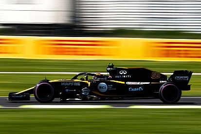 Sainz repite como 3º en un extraño viernes en México