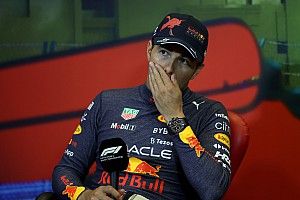 "Verstappen le dio una paliza a Pérez", dice ex compañero de "Checo"