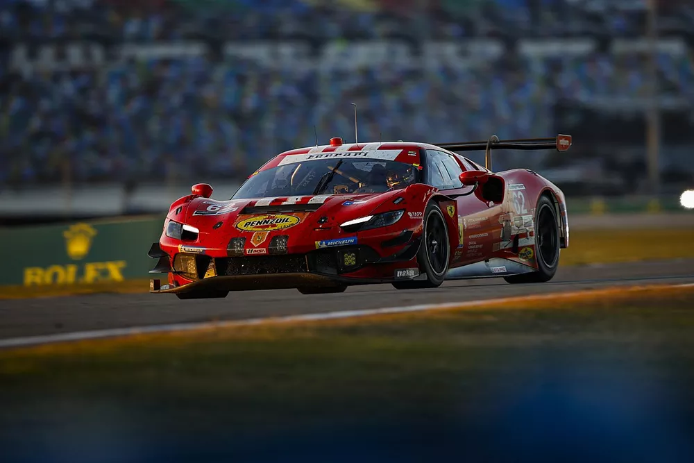 #62 Risi Competizione Ferrari 296 GT3: Daniel Serra, Davide Rigon, Alessandro Pier Guidi, James Calado