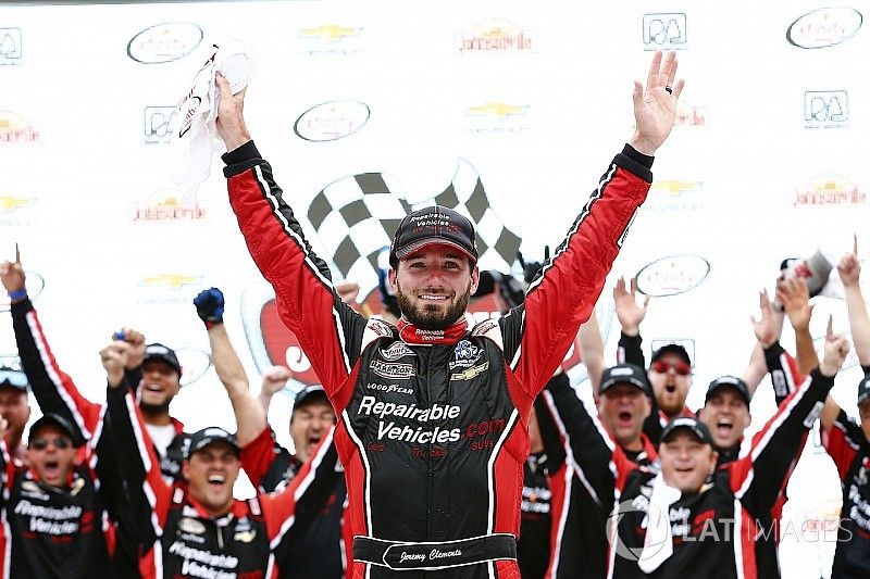 El ganador Jeremy Clements, Jeremy Clements Racing Chevrolet