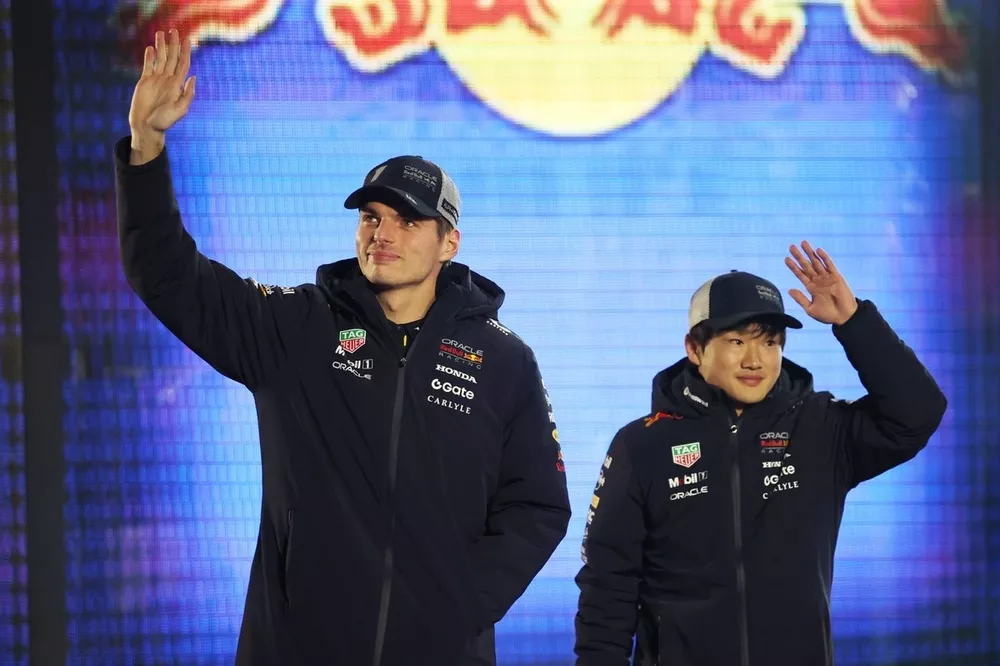 Max Verstappen, Red Bull Racing, Yuki Tsunoda, Red Bull Racing Team