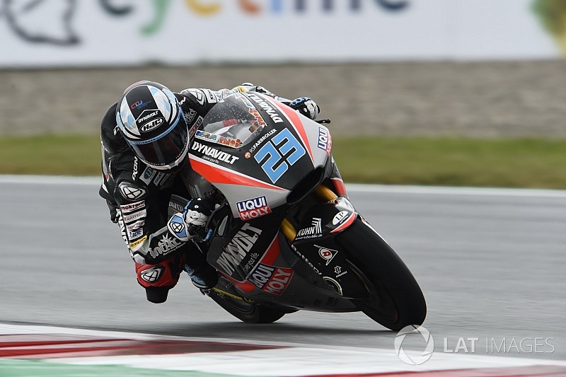 Silverstone, Libere 1: Schrotter svetta davanti a Pasini e Lowes. Bagnaia 7° e Oliveira cade