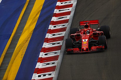 Vettel, karmaşık Singapur GP'si sıralama turlarına sinirlenmiş