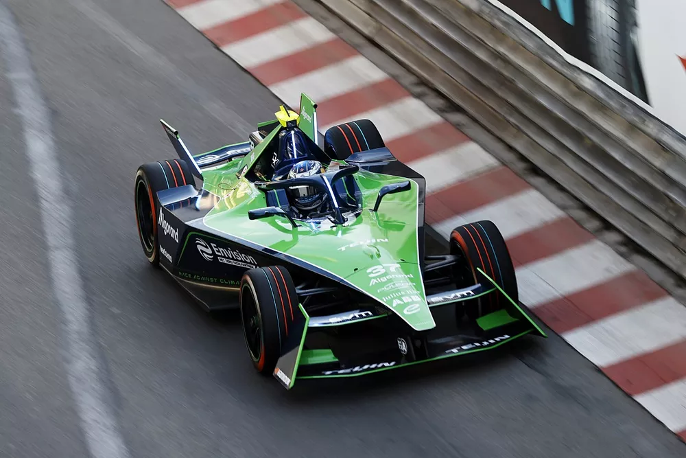 Nick Cassidy, Envision Racing, Jaguar I-TYPE 6